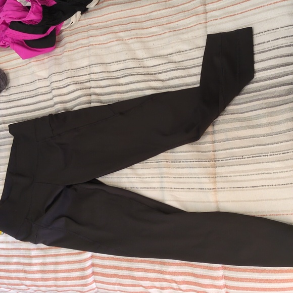 Nwt black leggings with zip up pockets - Picture 1 of 4